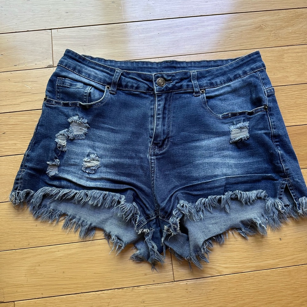 Denim Frayed Hem Distressed Women's Shorts - Dark Blue